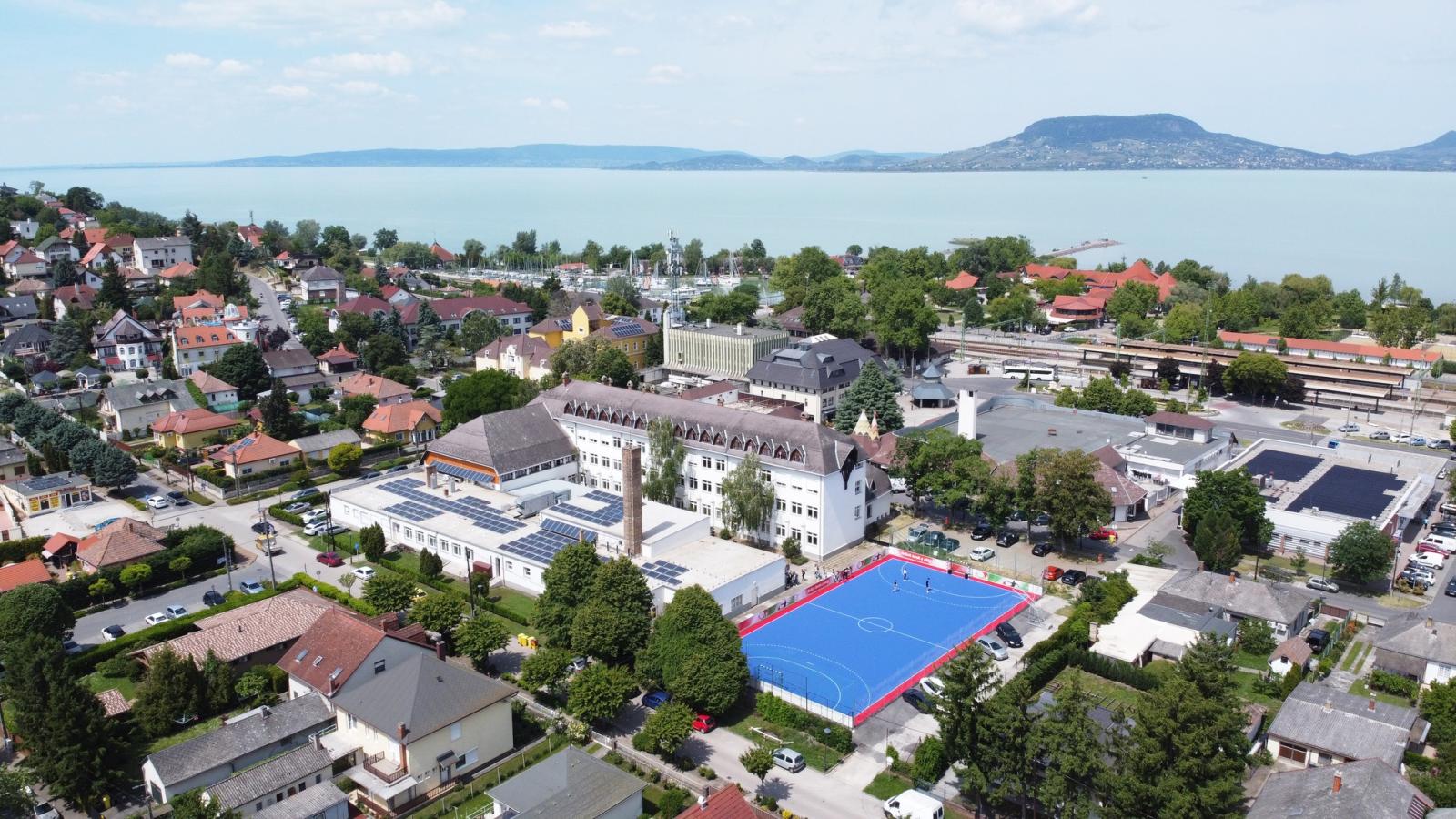 A fonyódi Mátyás Király Gimnázium épülete