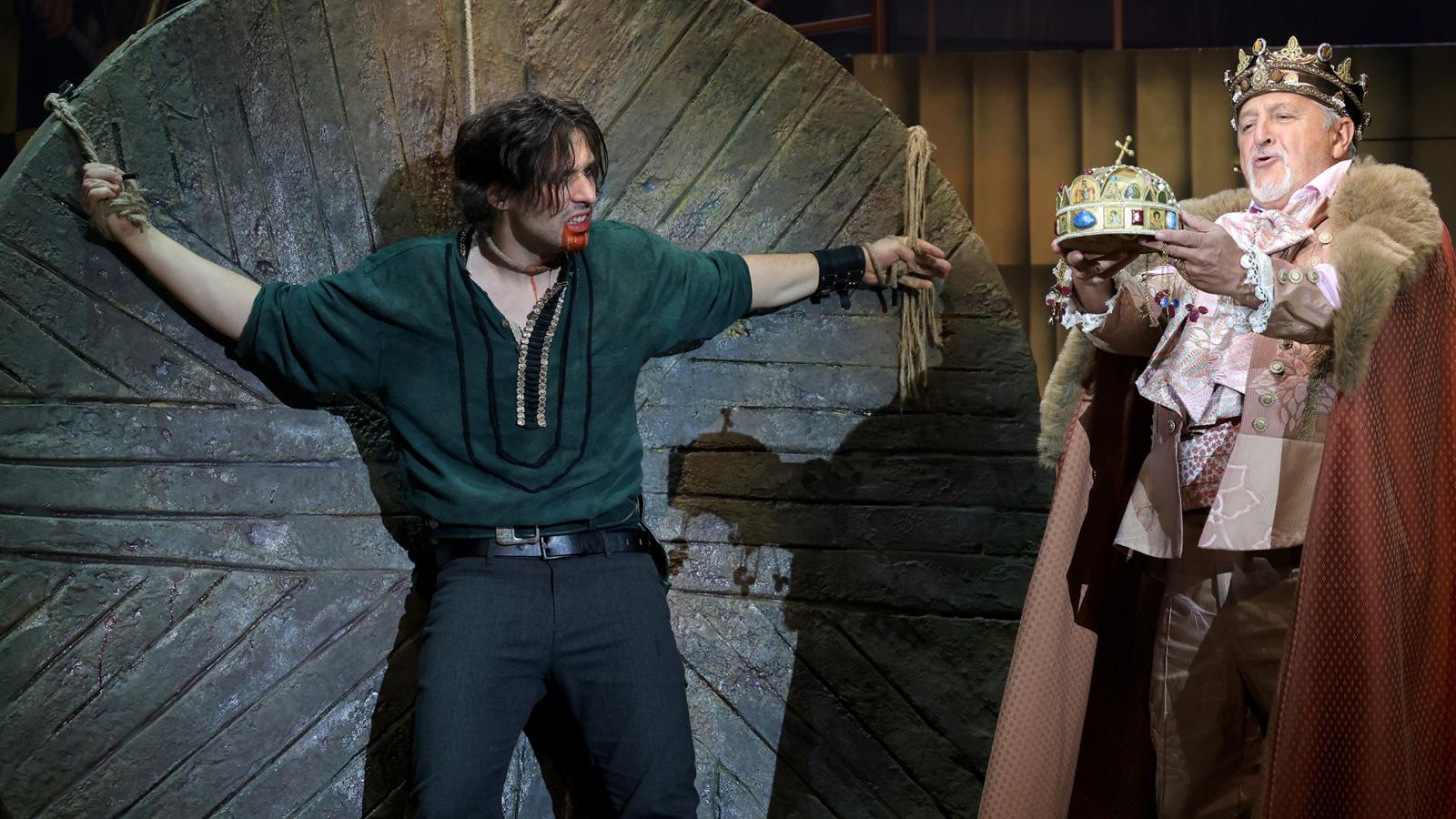 A „sztárkirály” történetét szerették volna bemutatni. Azét, aki jó fej, van humora, tud harcolni, és még a kultúra terjesztését is fontosnak tartja