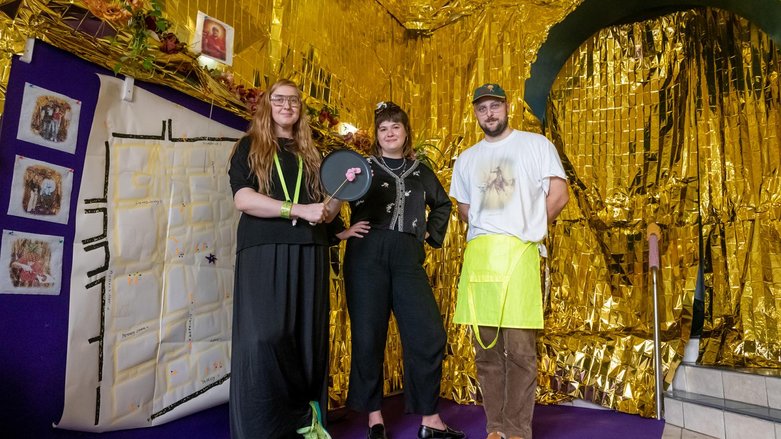 Kocsi Olga, Pszota Dalma és Gara Ádám mindenkit örömmel vár a Szendvicsbárban