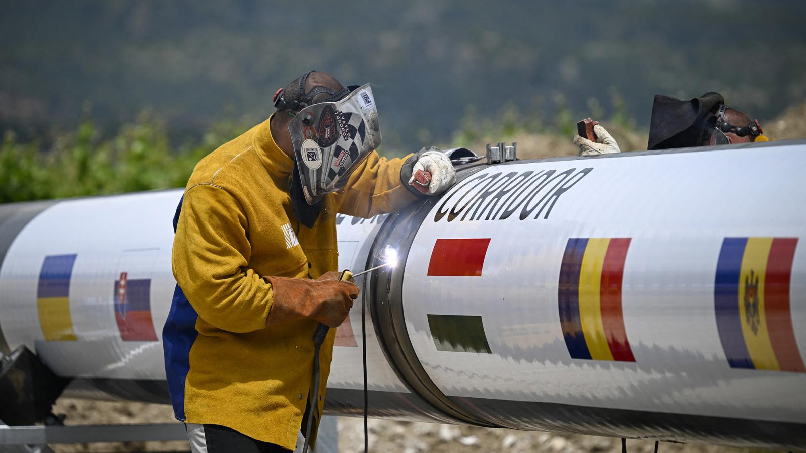 Magyarország fizikailag élénk gázkereskedelmi hálózatok metszéspontjában helyezkedik el, így az orosz beszerzés kiváltható