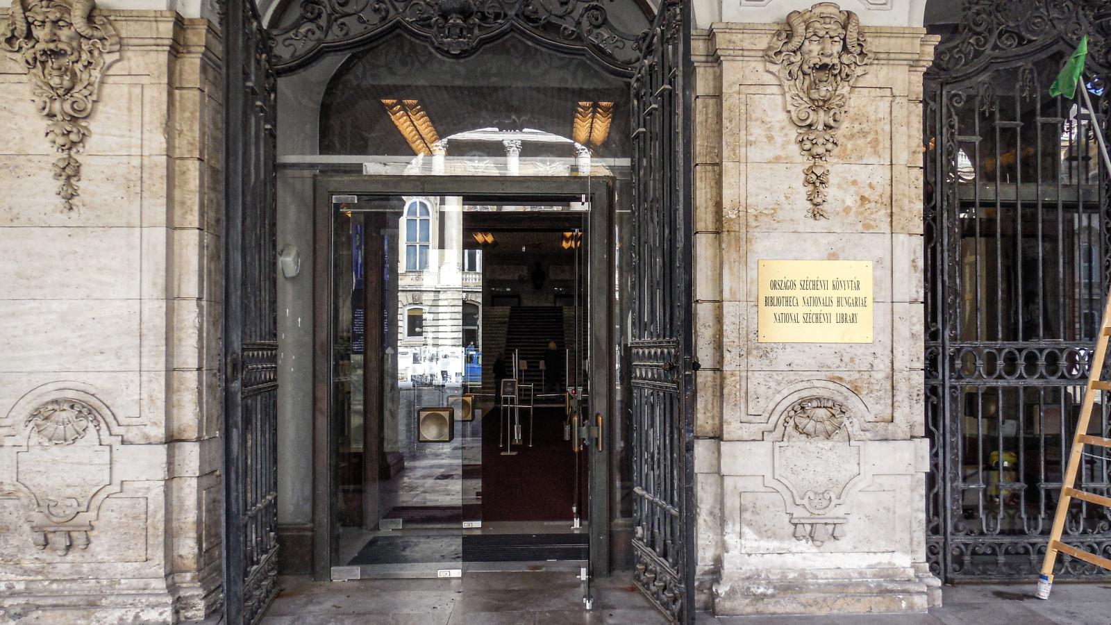 Egyre feszültebb a helyzet az Országos Széchényi Könyvtárban is