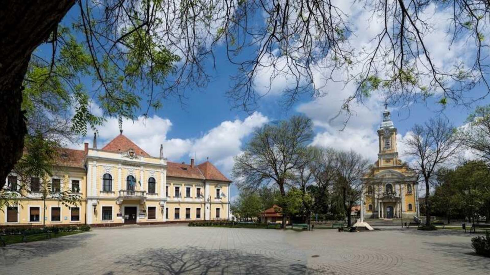 A Városháza épülete Abonyban