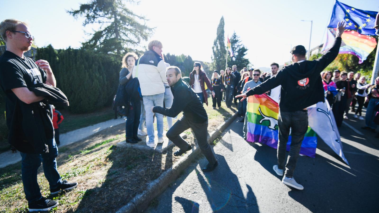 Tette után menekülőre fogta a támadó, de nem jutott messzire