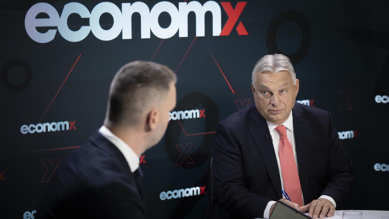 Orbán Viktor interjút ad az Economx Money Talks podcastnek október 6-án