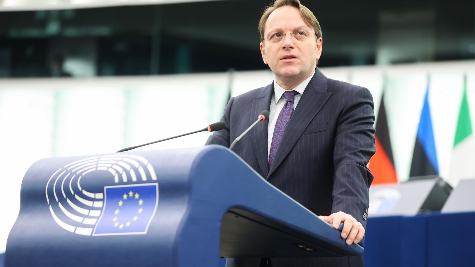 Várhelyi Olivér - Korábbi felvétel