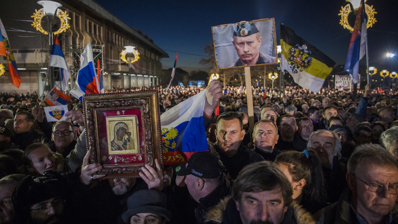 Egy kruševaci tanárnő arról számolt be, hogy meg kellett jelenjen az ünneplő tömegben, amely 2019-ben Vlagyimir Putyint fogadta belgrádi látogatásakor