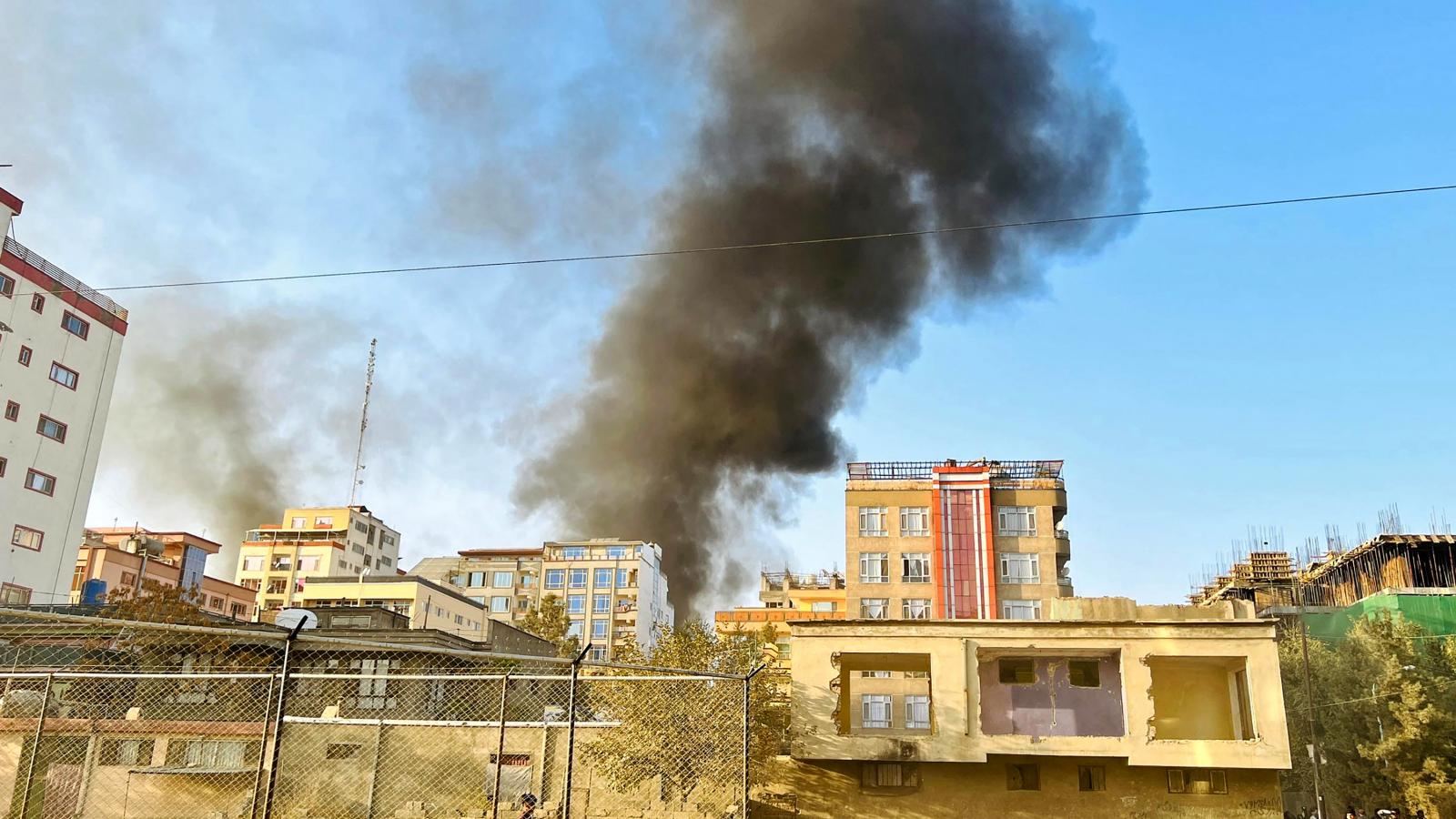 Az egyik robbanás füstje.