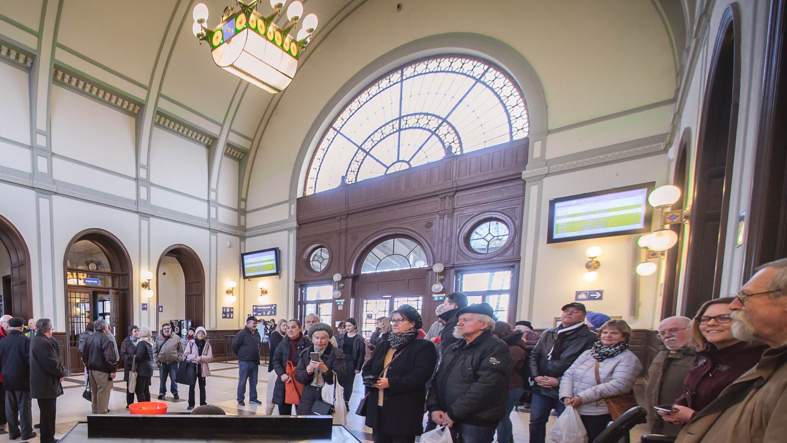 Képünk illusztráció, a pécsi pályaudvar 2020-ban