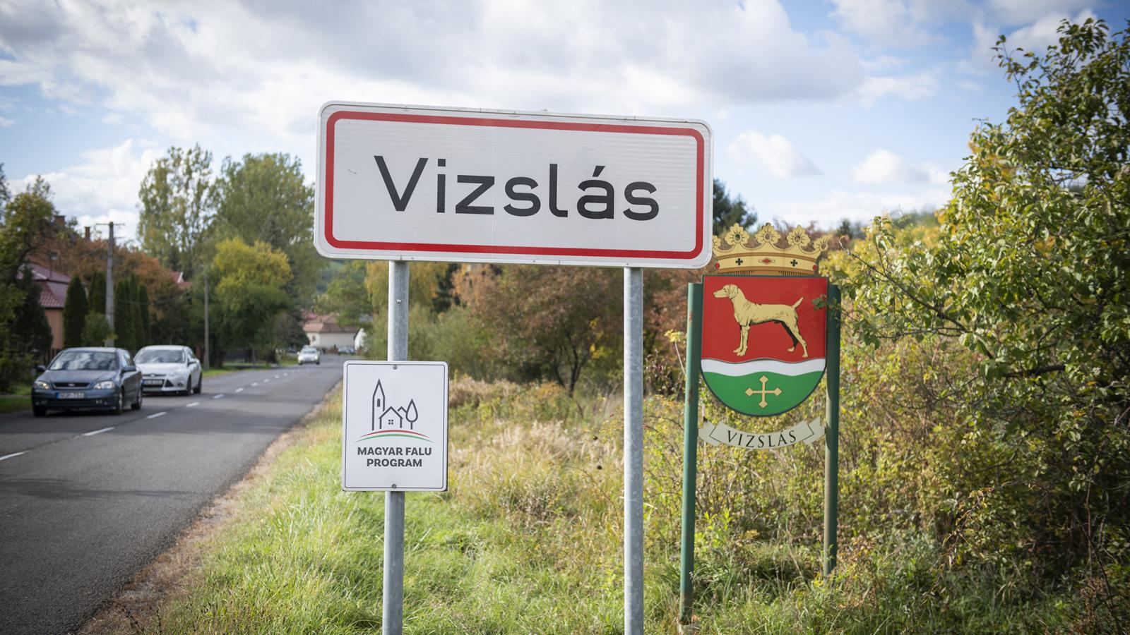 Csak az vehet Vizsláson ingatlant, aki büntetlen előéletű, középfokú végzettségű, nincs adótartozása, van munkaviszonya, és fizet betelepülési hozzájárulást