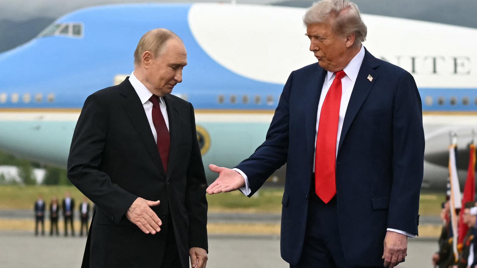 Putyin és Trump. A tervek szerint a fővárosunkban futhatnak össze