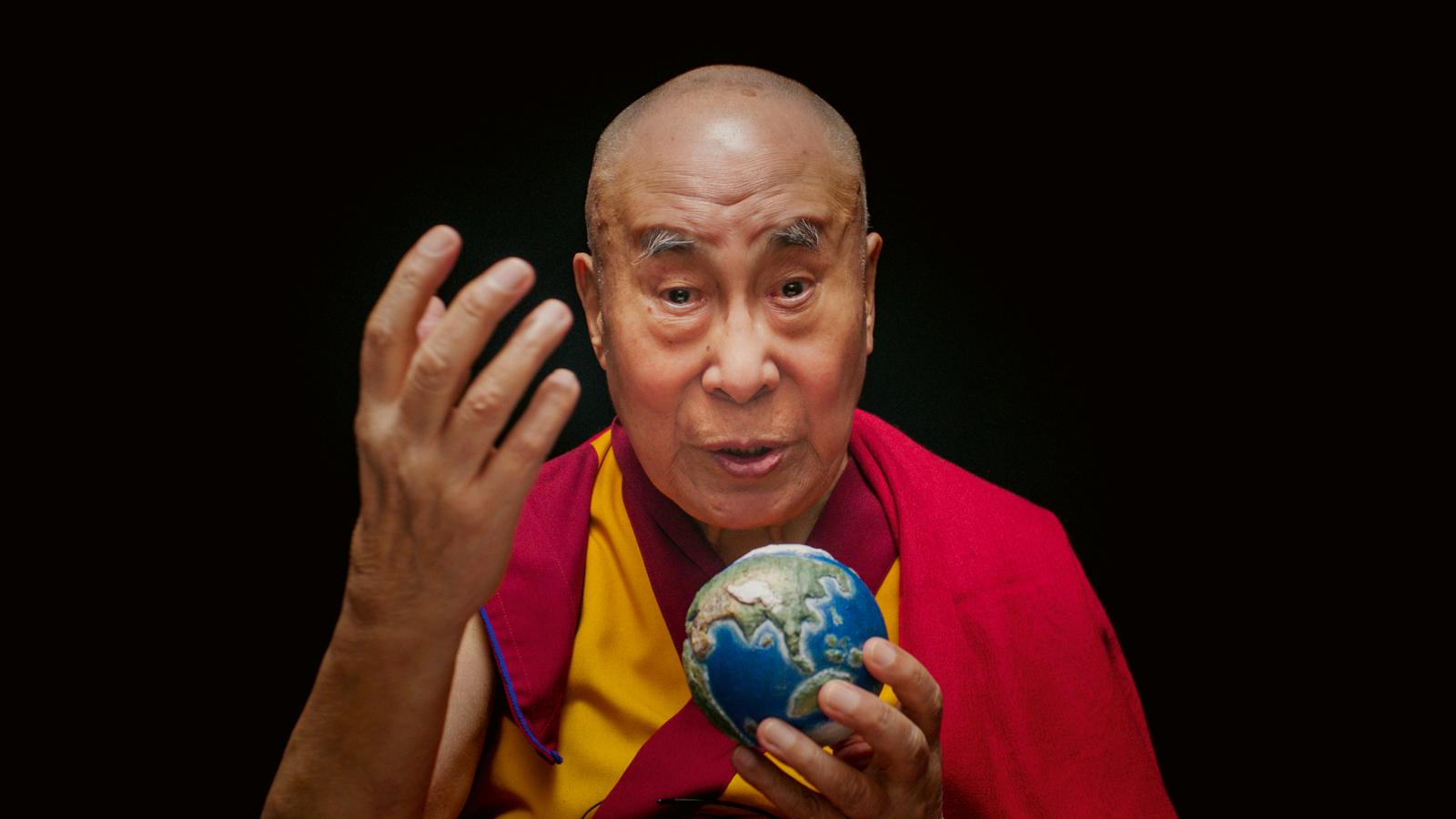 A dalai lámáról szóló dokumentumfilmet november 6-tól vetítik a magyar mozik