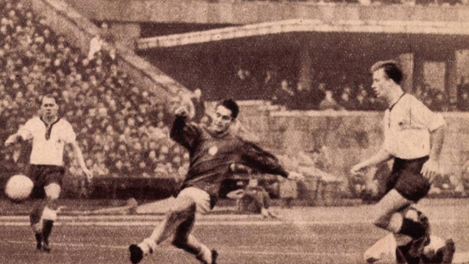 A harmadik magyar gólt Sándor Károly lőtte a Népstadionba először látogató NSZK-csapatnak