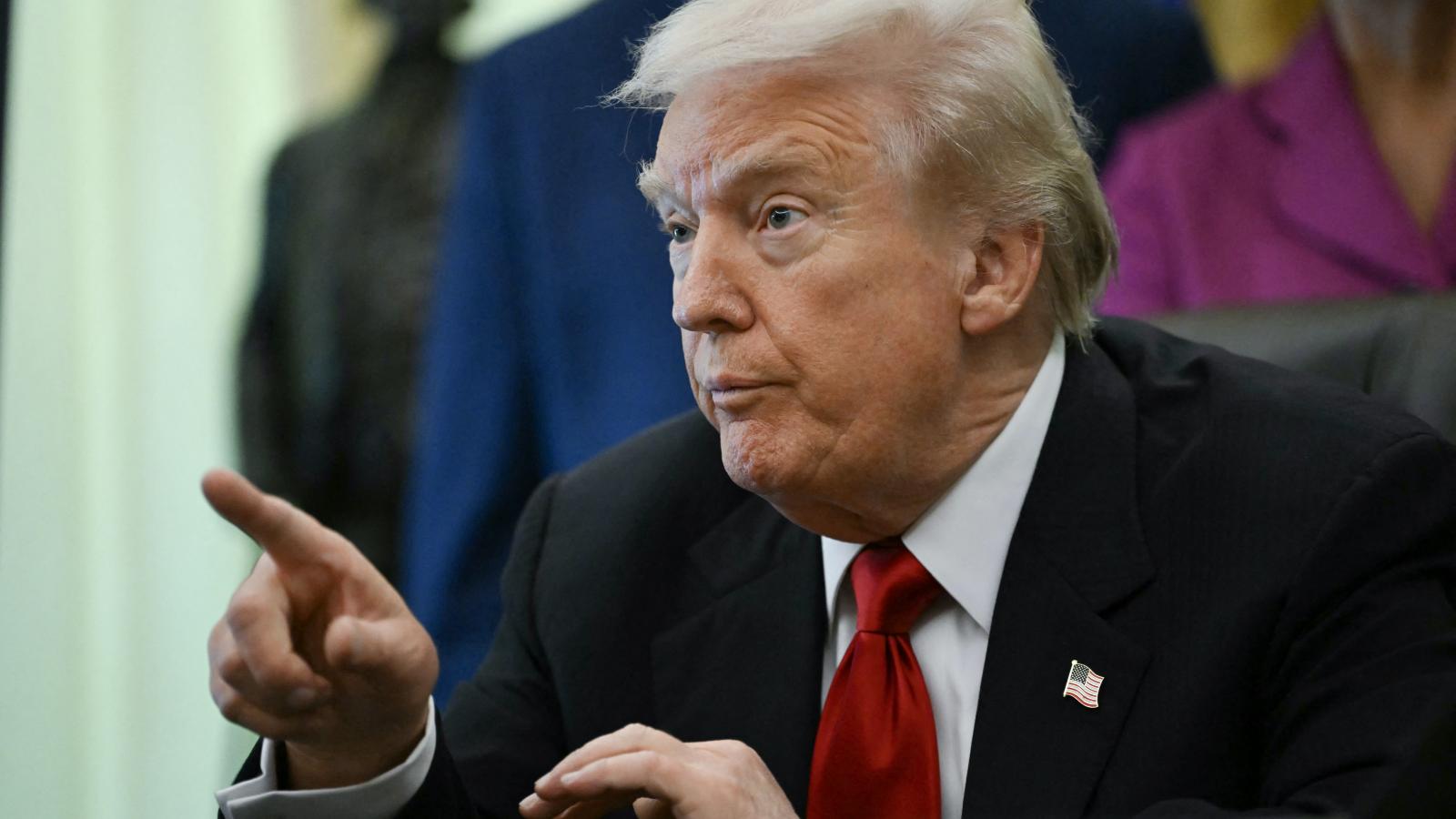 Trump elnök szerint közel van a leállás vége