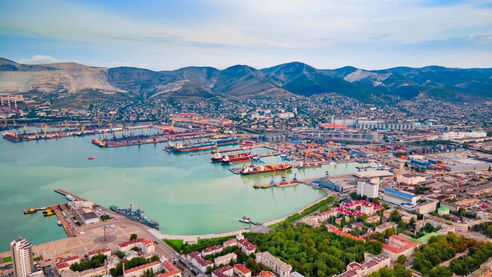 Oroszország, Novorosszijszk fekete-tengeri kikötő