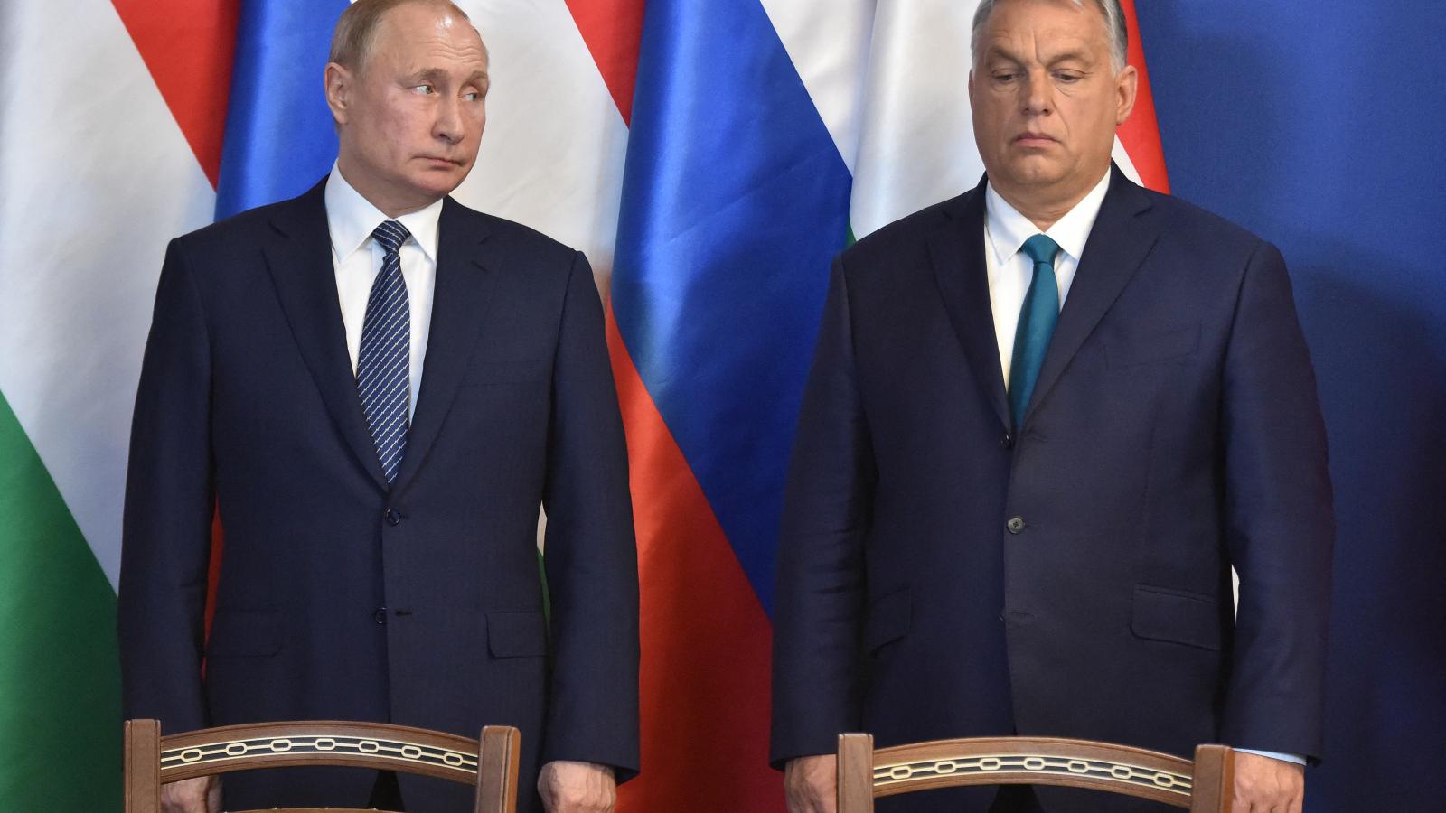 Orbán Viktor és Vlagyimir Putyin – a magyar miniszterelnök aktív politikai együttműködő partnere az orosz titkosszolgálatoknak