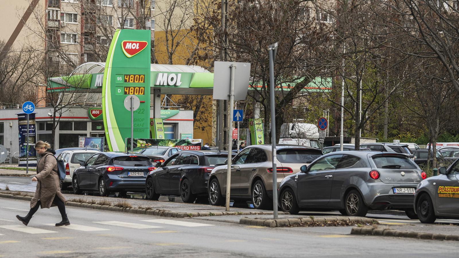 A kormányzat ársapka intézkedése miatt a közelmúltban az autósok már megtapasztalták, hogy milyen az, amikor nincs üzemanyag, jó lenne nem megismételni