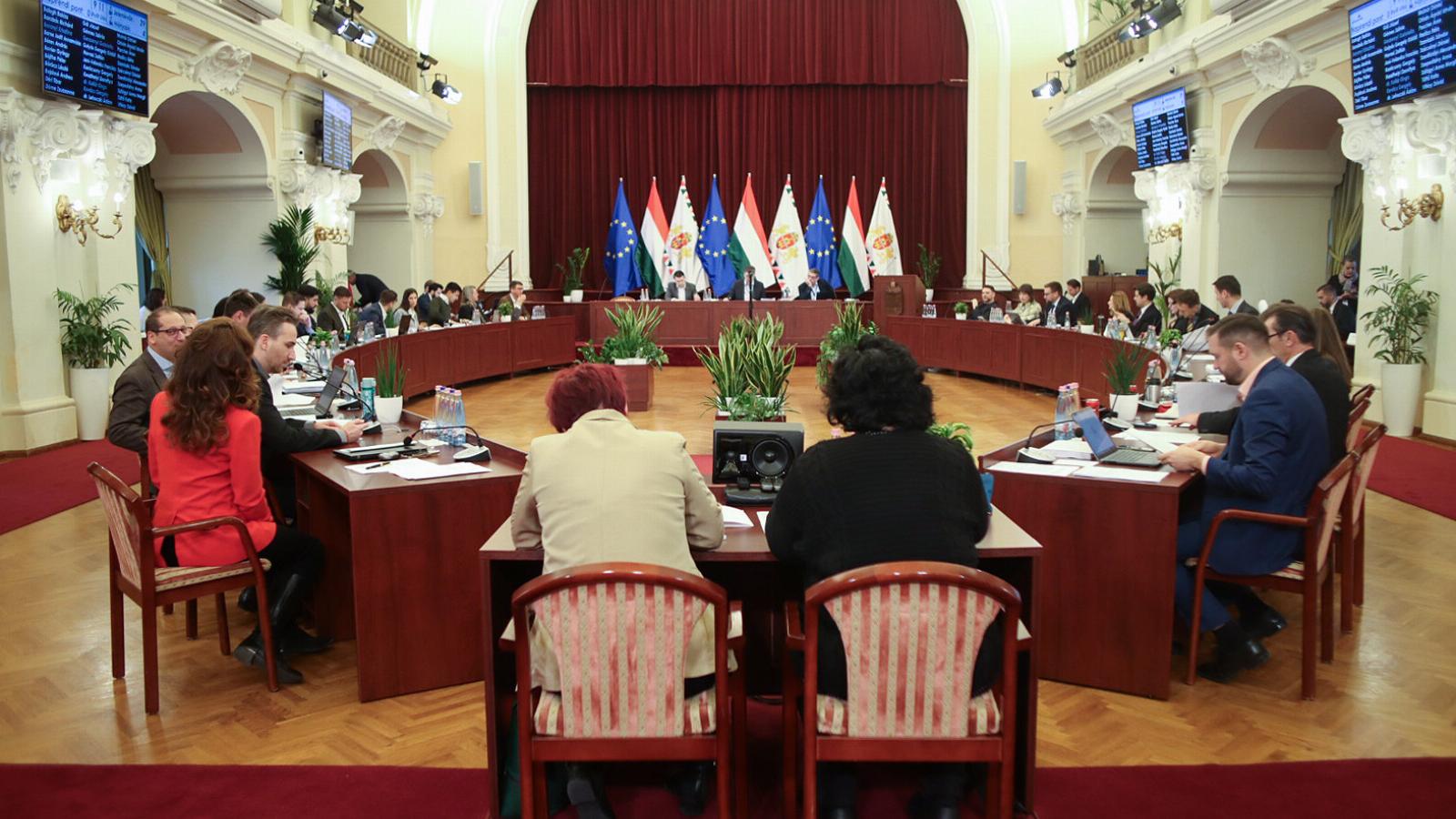 A fővárosi közgyűlés ülése november 26-án