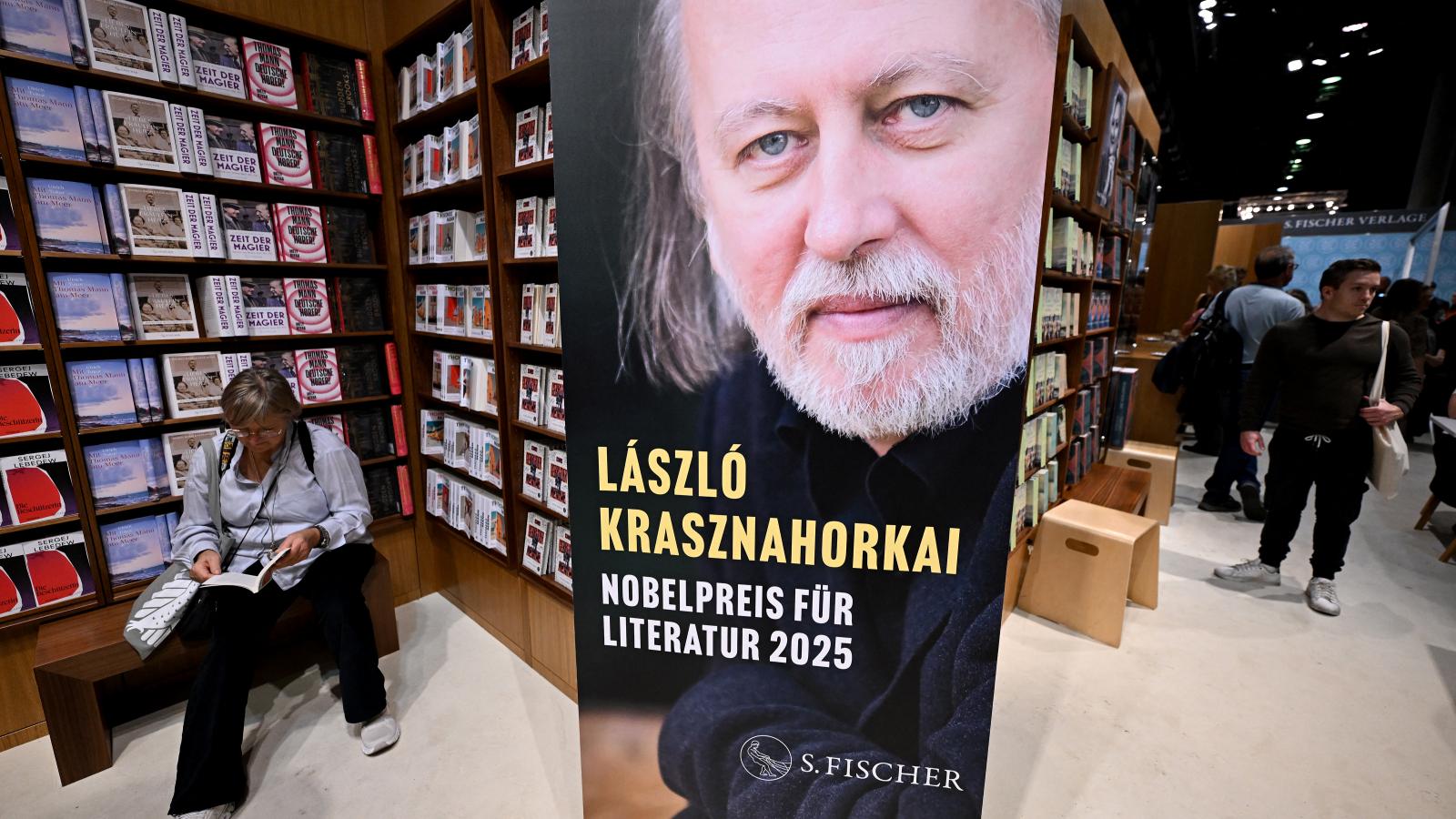 A Nobel-díjas Krasznahorkai Lászlót hirdette a német stand a Frankfurti Könyvvásáron