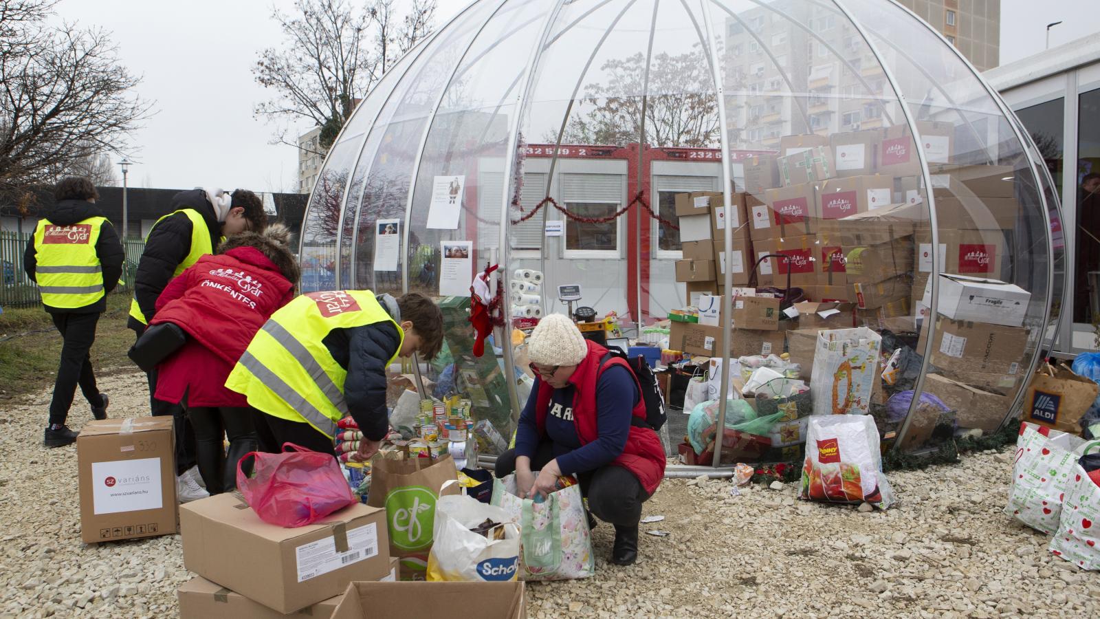 Manapság a cégek kiválasztanak egy civil szervezetet, hogy azt támogassák