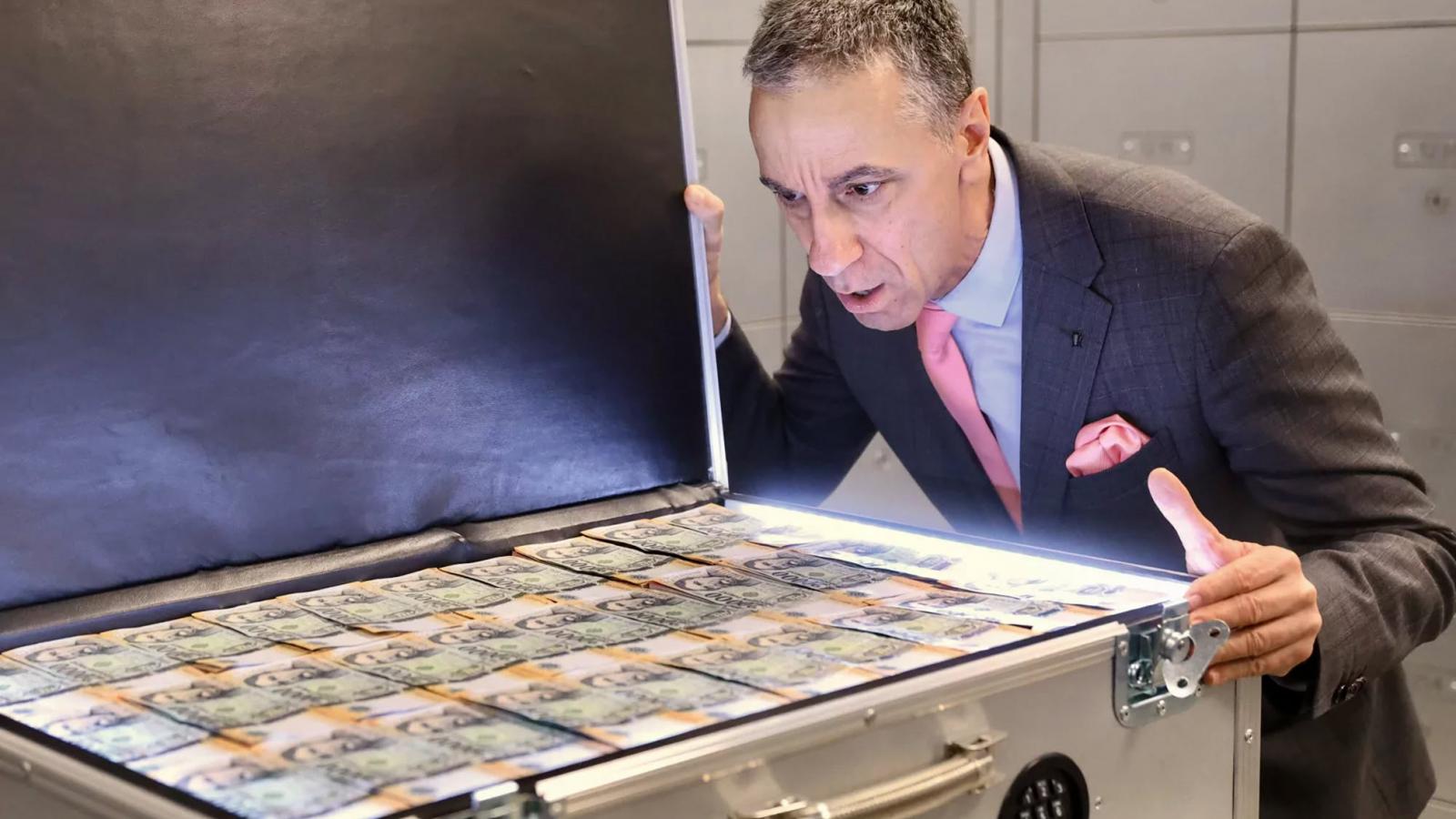 Ami a bulvárszínházban működőképes, a vásznon már kevésbé az