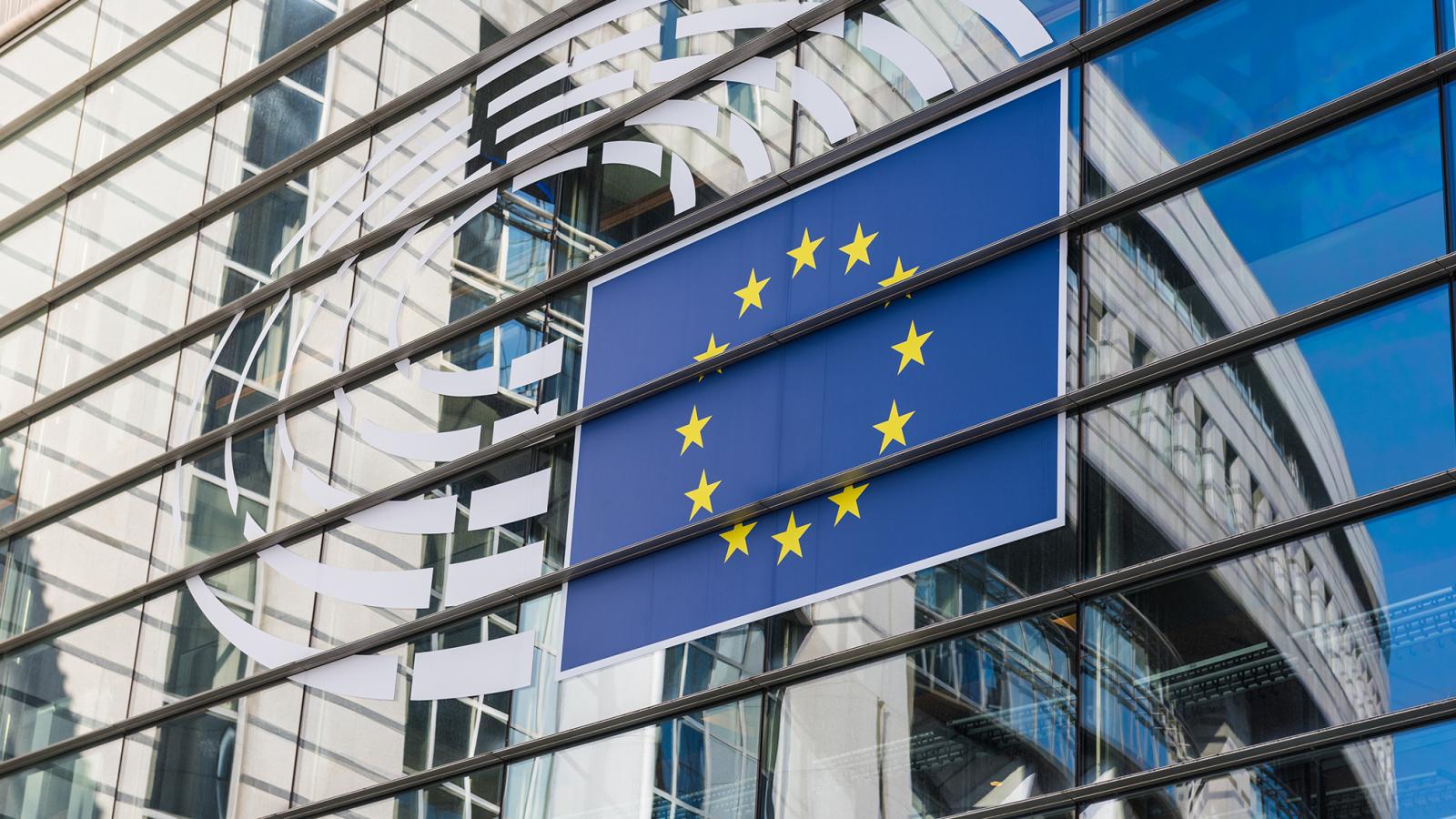 A visszatartott pénzek feloldásához konkrét lépéseket vár el az Unió