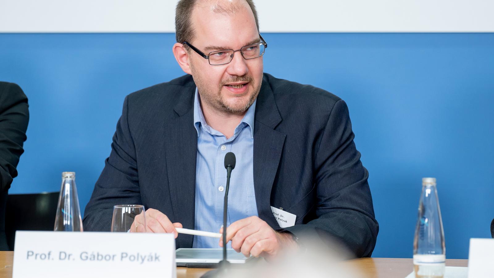 Polyák Gábor szerint az uniós jogszabályok nagyon nagy segítséget nyújthatnak egy új médiajogi környezet megteremtéséhez