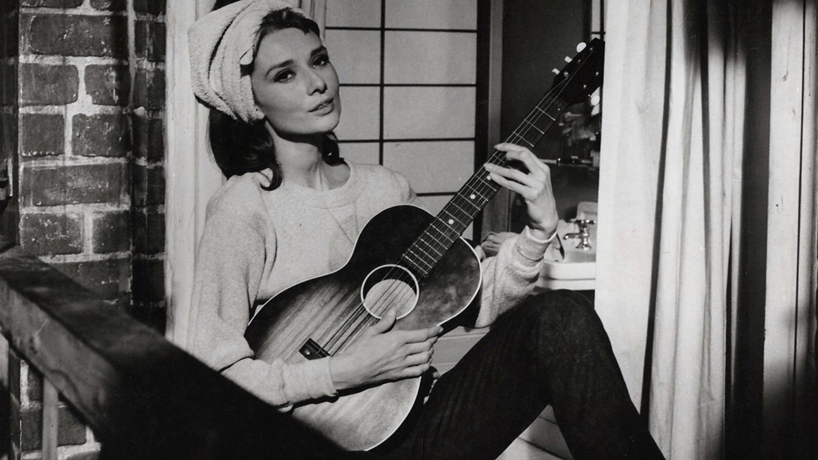 A Moon Rivert Audrey Hepburn énekelte az Álom luxuskivitelben című filmben