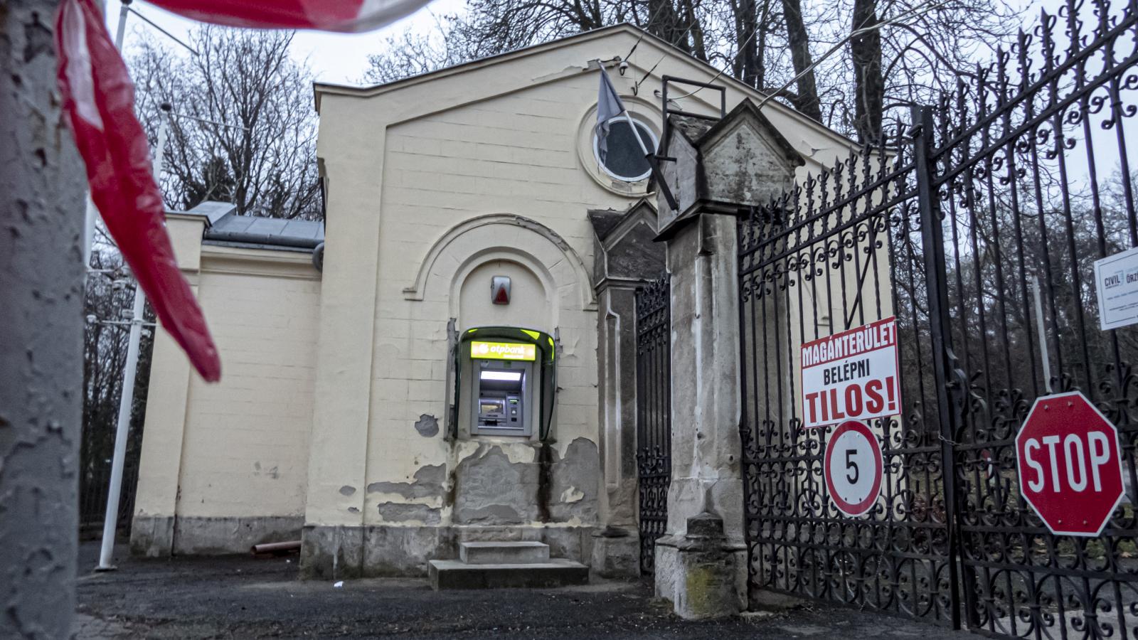 Egy kapavágás sem történt, de 1,3 milliárdot már elköltöttek