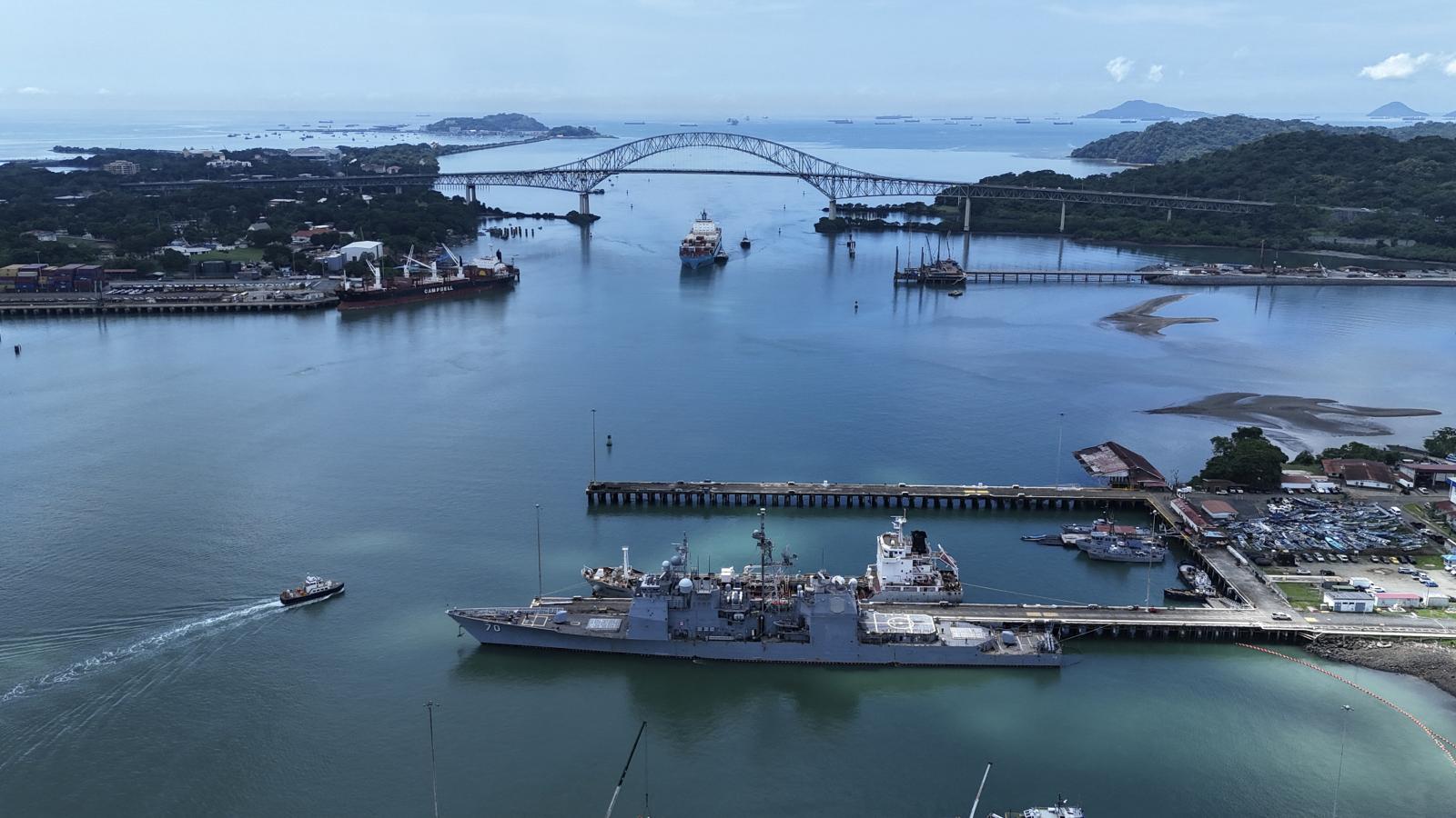 A Panama-csatorna stratégiai fontosságú az Egyesült Államok keleti partja és Ázsia között folytatott kereskedelemben