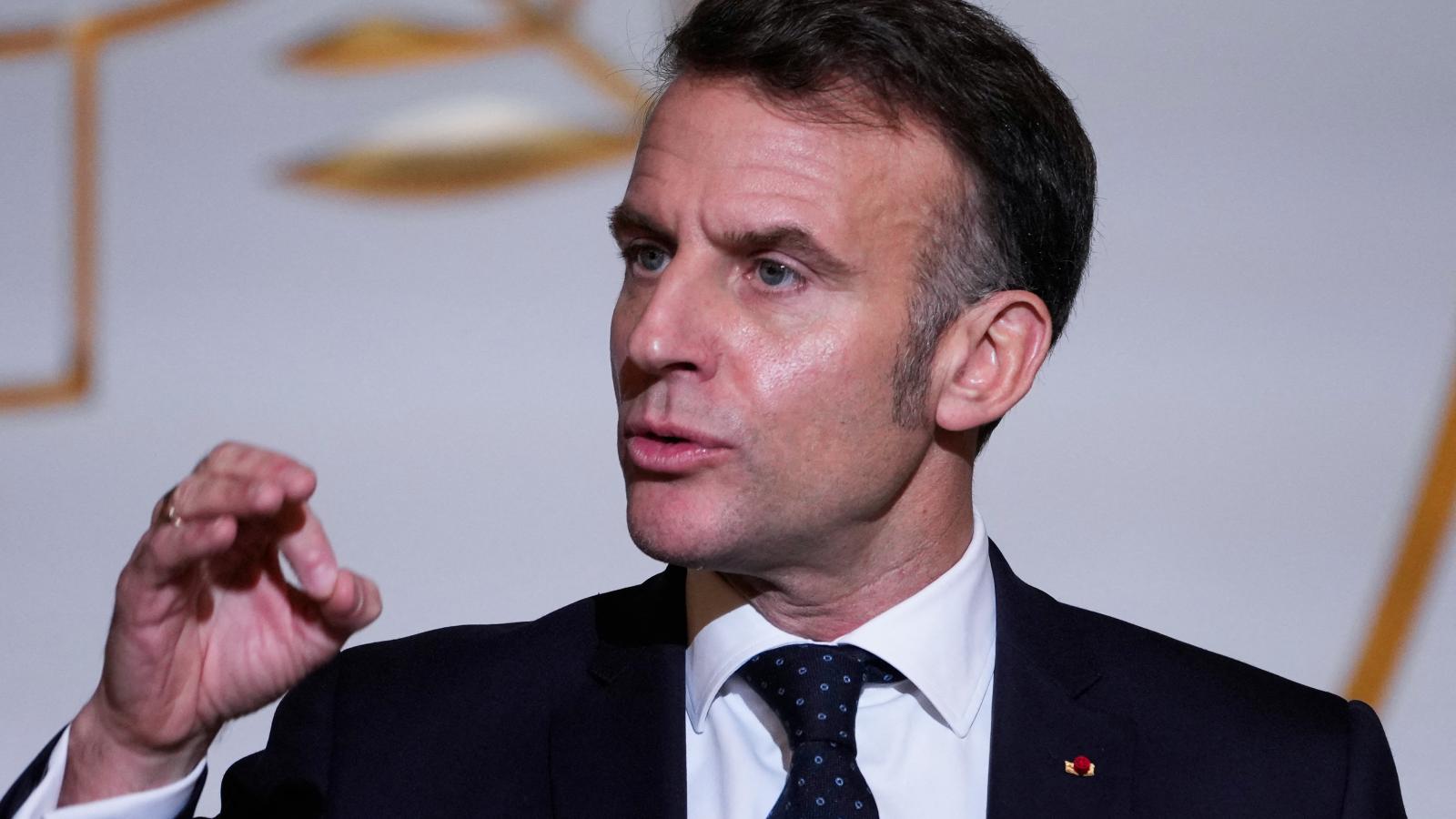 Emmanuel Macron a nagykövetek konferenciáján a párizsi Élysée-palotában január 8-án.