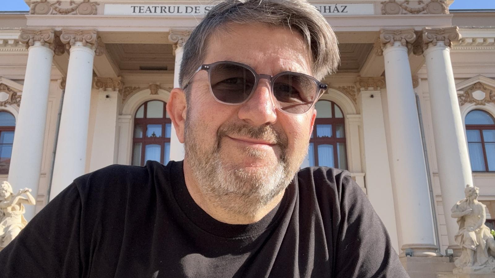 A kisebbségben lévő román progresszív értelmiségi körökben Orbán Viktort egy súlytalan bohócnak tartják, egy kis ország paprikajancsijának