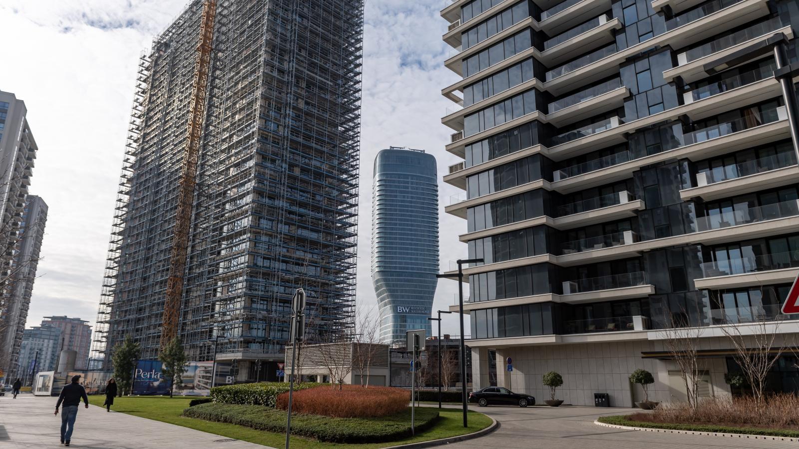 A belgrádi Waterfront projektnél a politikai vezetők „foglyul ejtették” a hatóságokat, amelyek így nem a közjó érdekei szerint hozták meg dönté­seiket