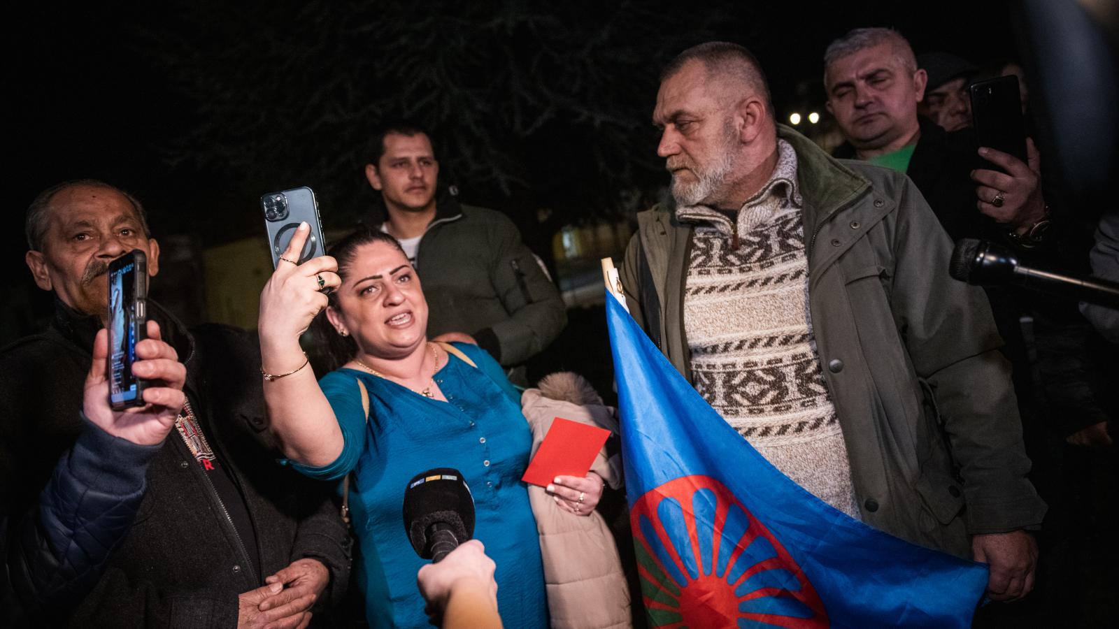 Demonstráló romák a gyöngyösi Lázárinfón január 29-én 