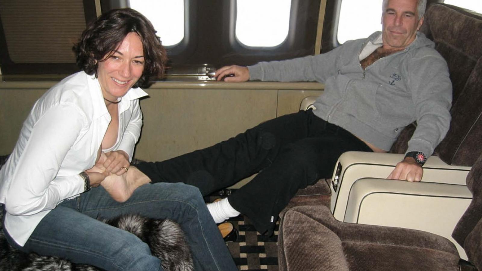 Jeffrey Epstein és Ghislaine Maxwell közösen követte el a bűncselekményeket, a lányok közvetítését, de akár abuzálásukat is