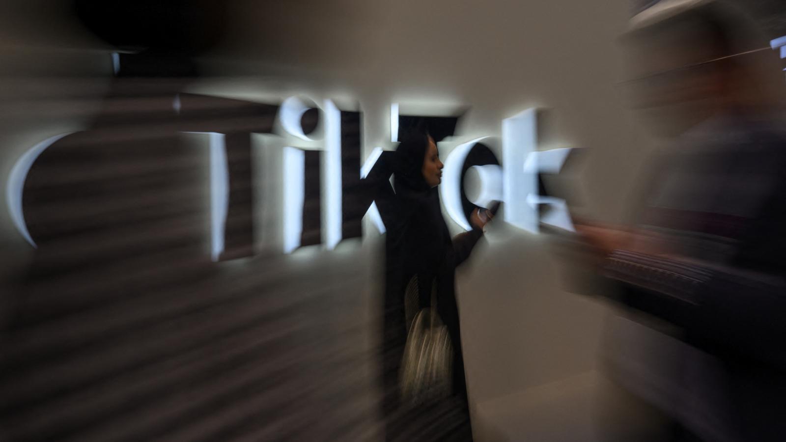 Követeli az EU a képernyőidő csökkentését, a „túlzott személyre szabás” megváltoztatását a videók felkínálásakor