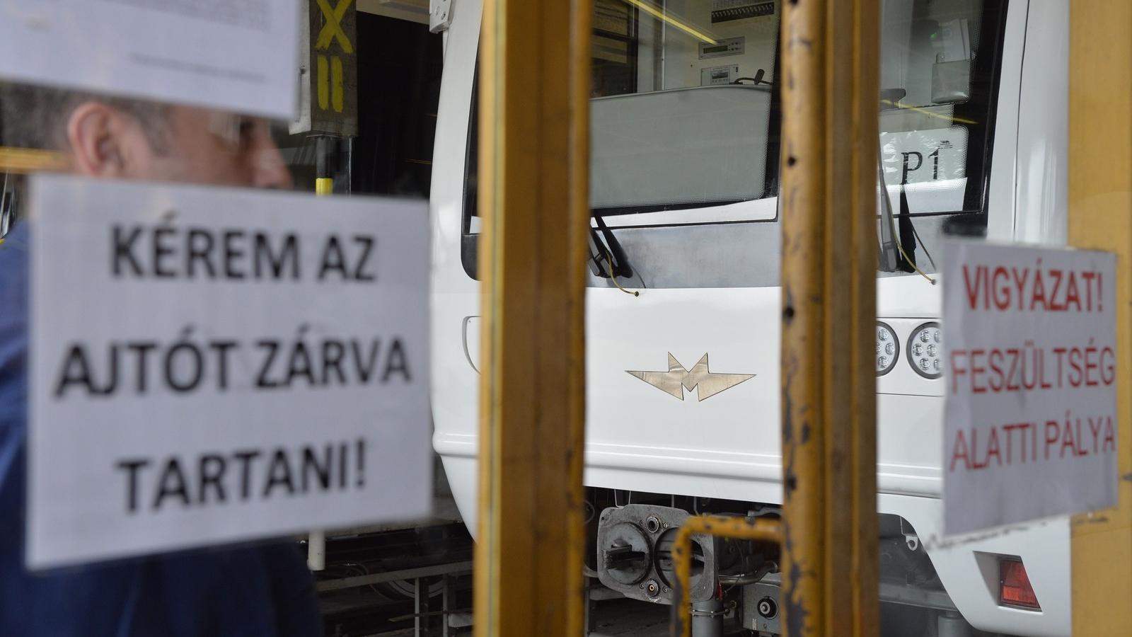 Metrókocsi a remizben 2017-ben 