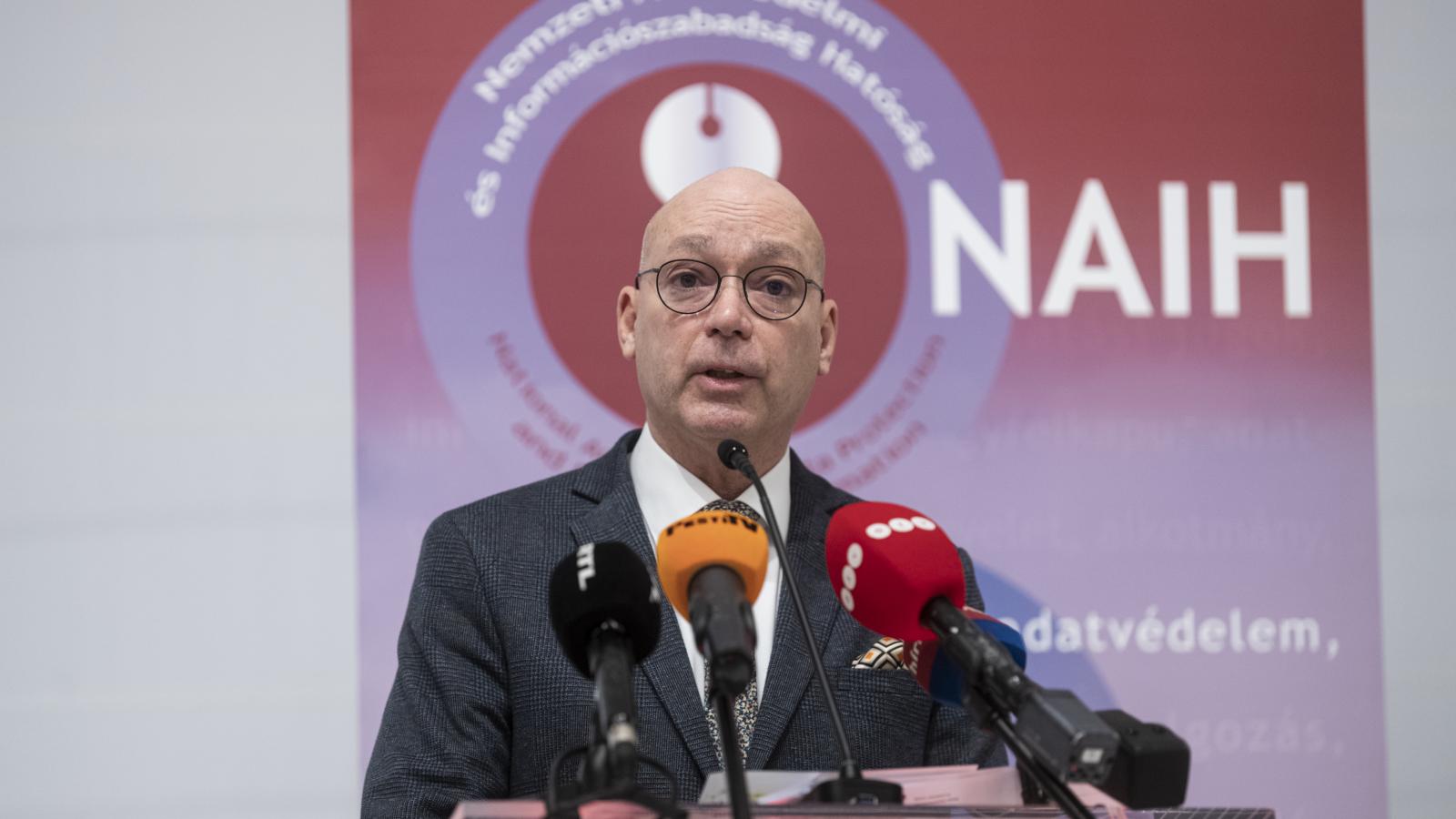 Sokan fordultak a Péterfalvi Attila által vezetett testülethez