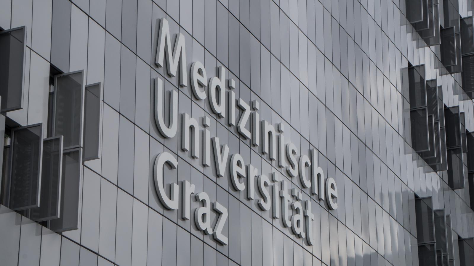 Az egyik sérült a grazi tartományi kórházban hunyt el 