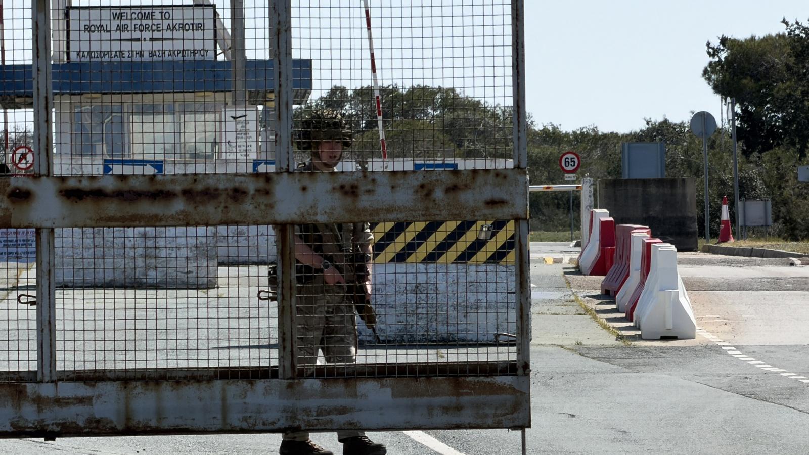 A dróntámadás után evakuálták a ciprusi brit támaszponton tartózkodókat