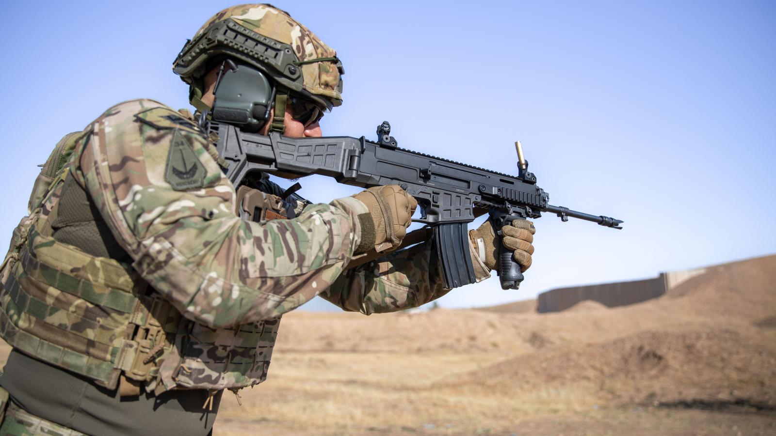 Az erbili bázis elleni támadásokban magyar katona nem sérült meg