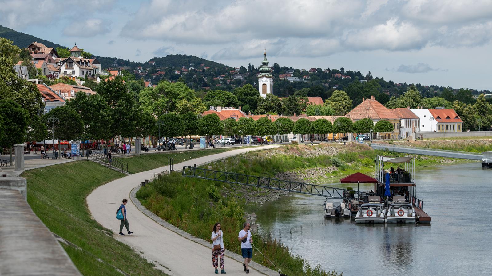 Szentendrén a kormányszóvivő esélyes kihívója egy tiszás pénzügyi elemző, akivel szemben egy DK-s exműsorvezető indul