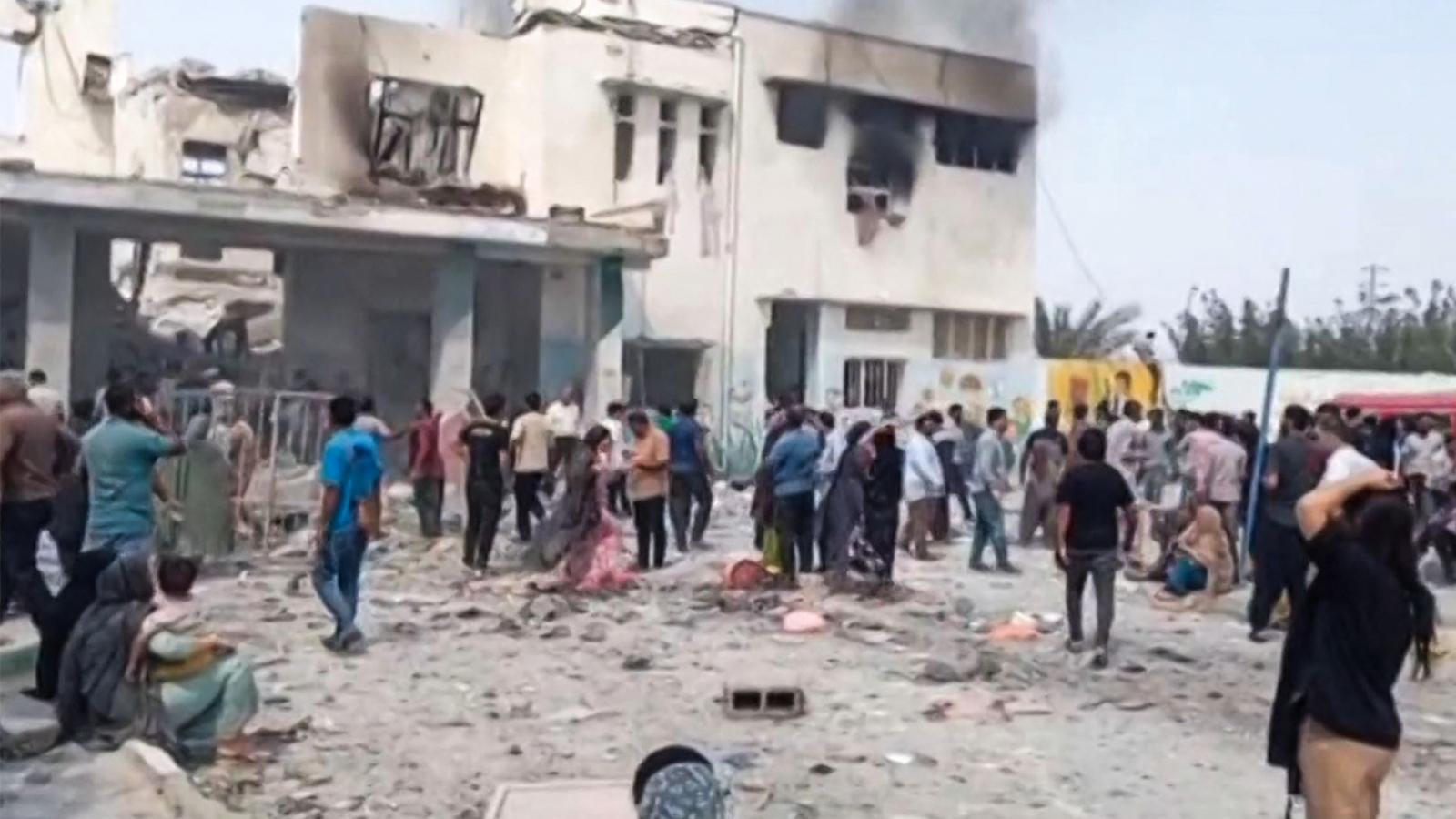 A leányiskola romjai február 28-án