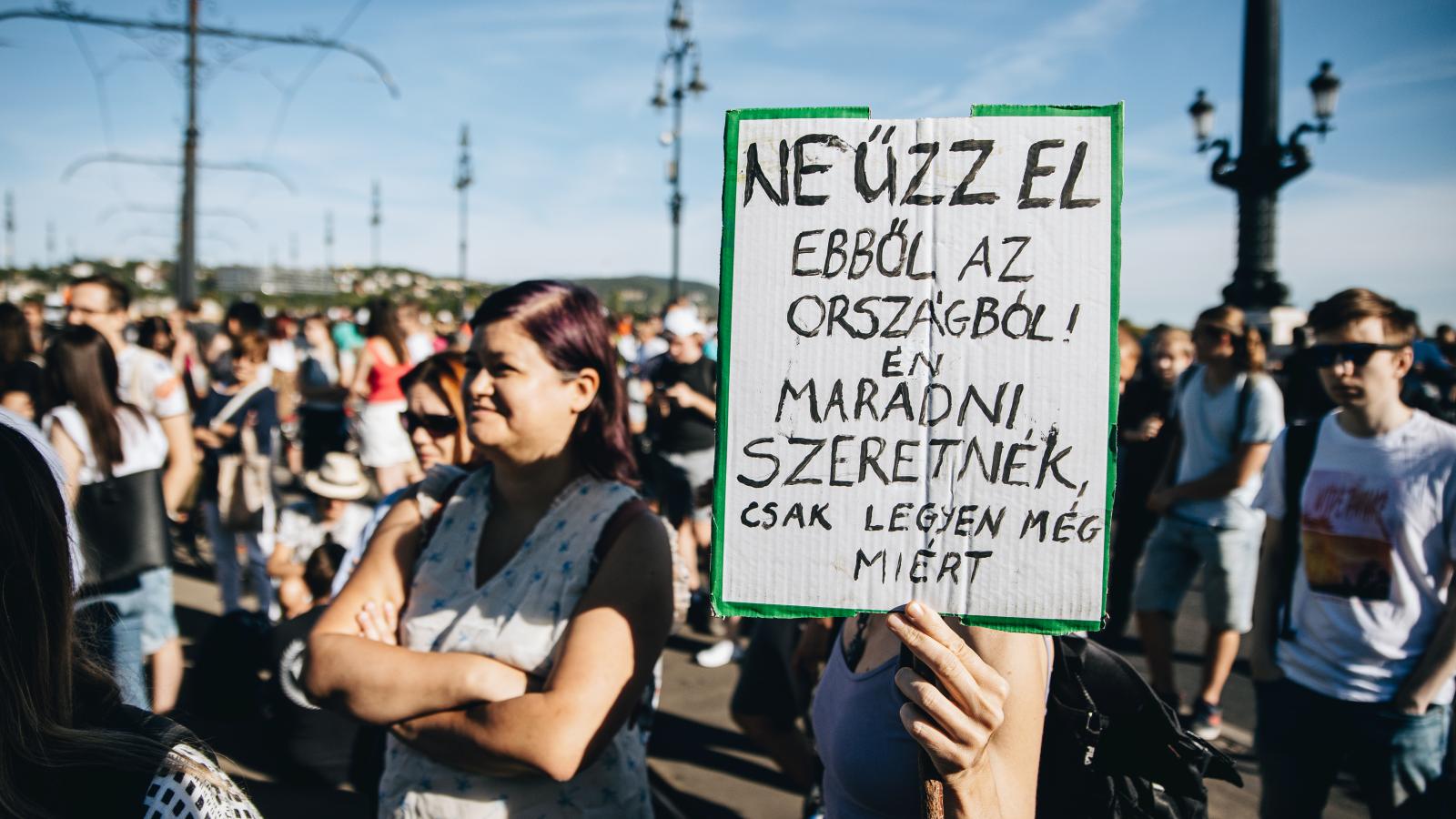 Sokan elhagyták Magyarországot, kormányváltást szeretnének, de az érdemi változásra szerintük még várni kell