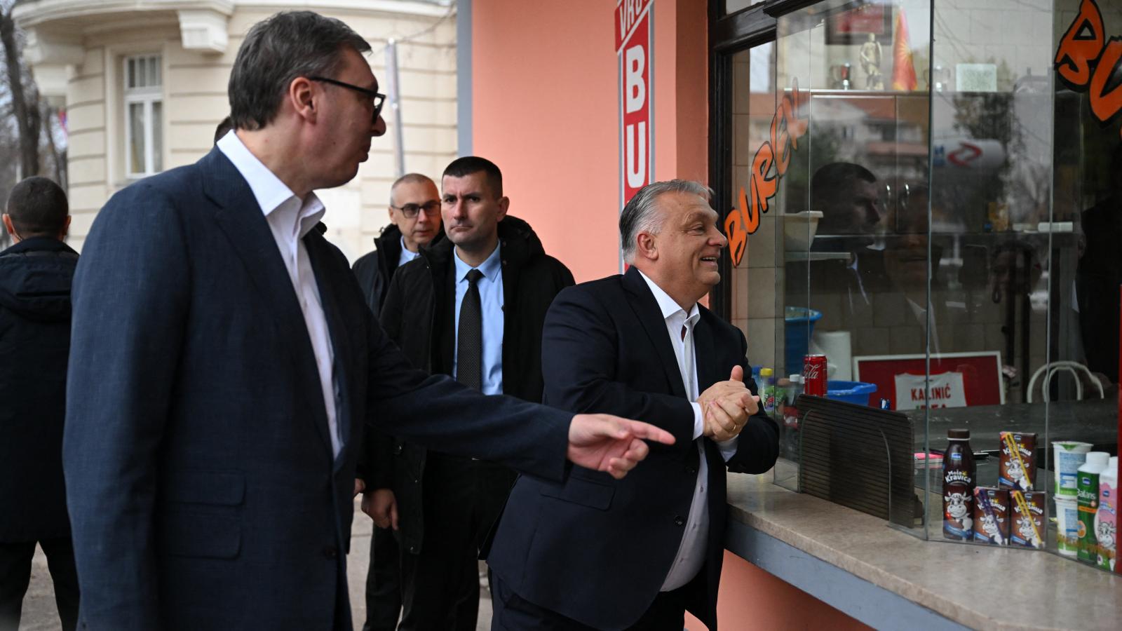 Aleksandar Vucic és Orbán Viktor Szabadkán 2025. november 27-én 