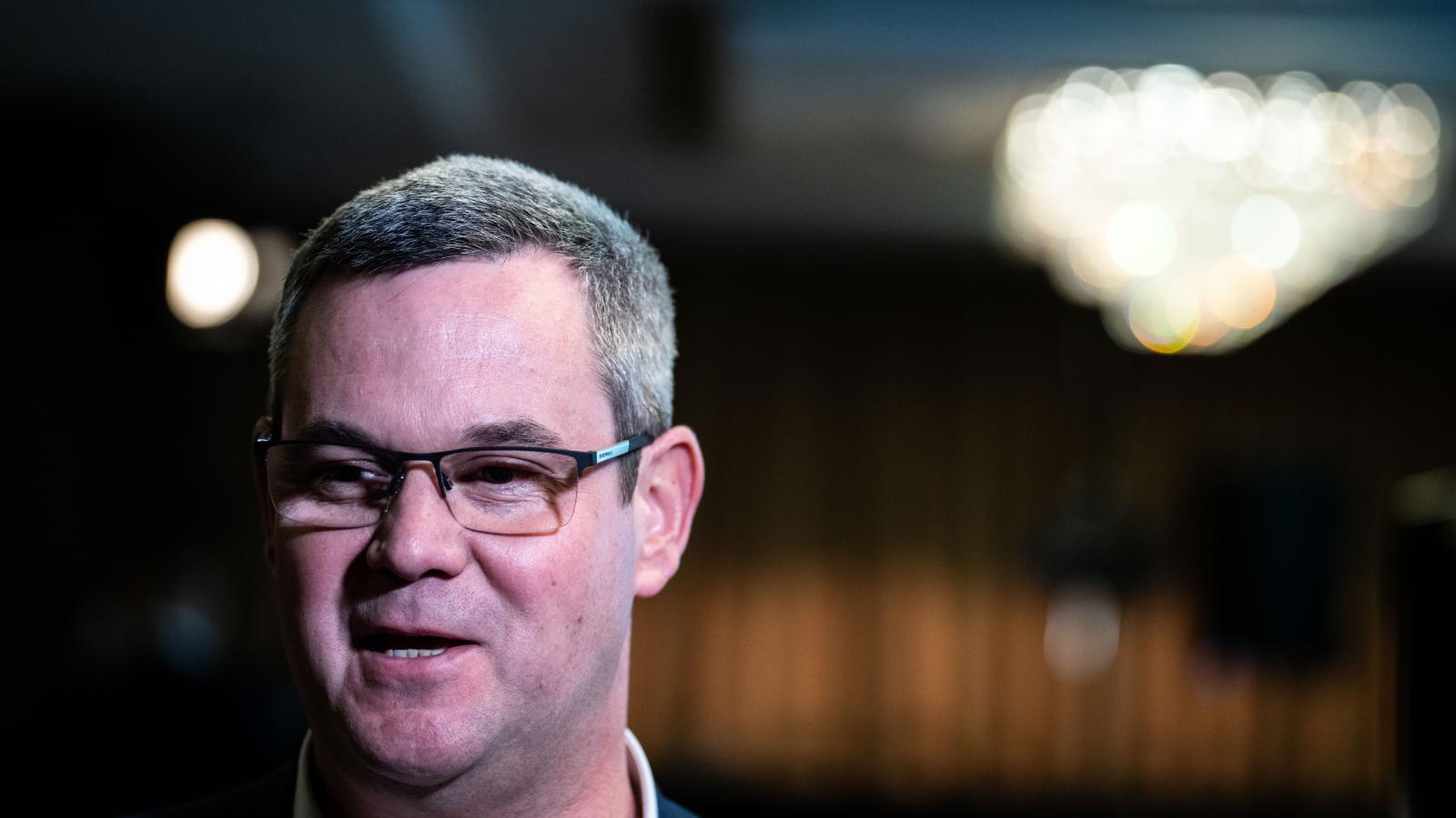 Takács Péter - Korábbi felvétel