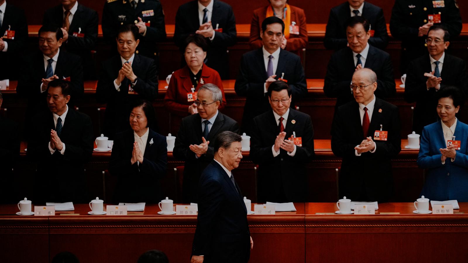 Hszi Csin-ping elnök megérkezik a kínai parlament, a Népi Gyűlés márciusi plenáris ülésére. A mostani tisztogatások Hszi pozíciójának konszolidációját jelzik