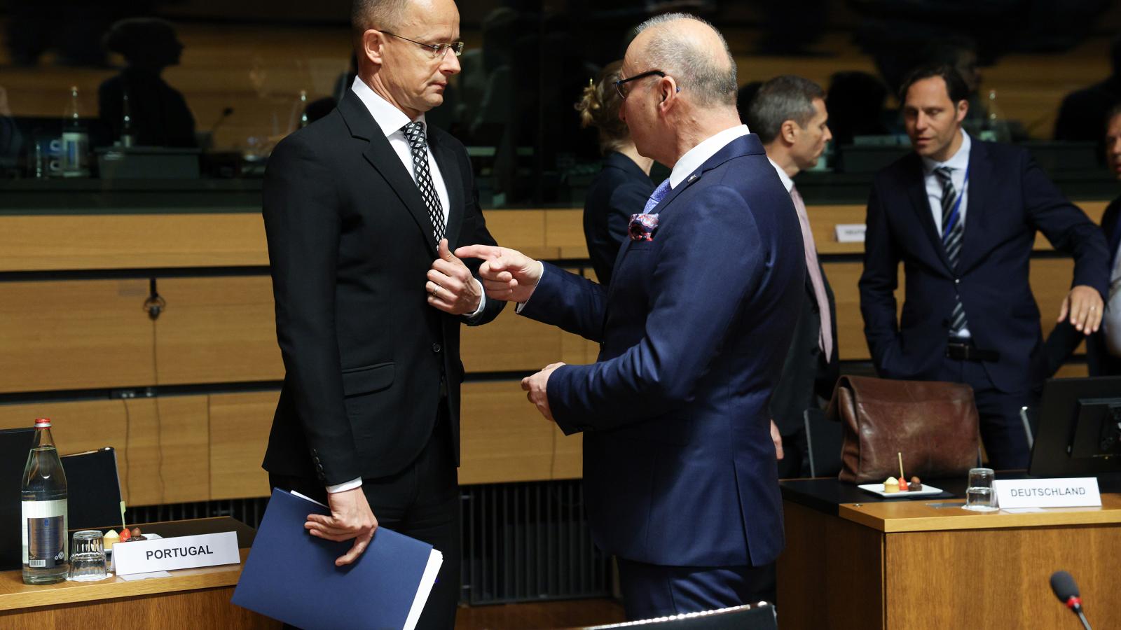 Szijjártó és horvát kollégája a külügyi tanács egyik tavalyi ülésén. Moszkvába is megy az információ