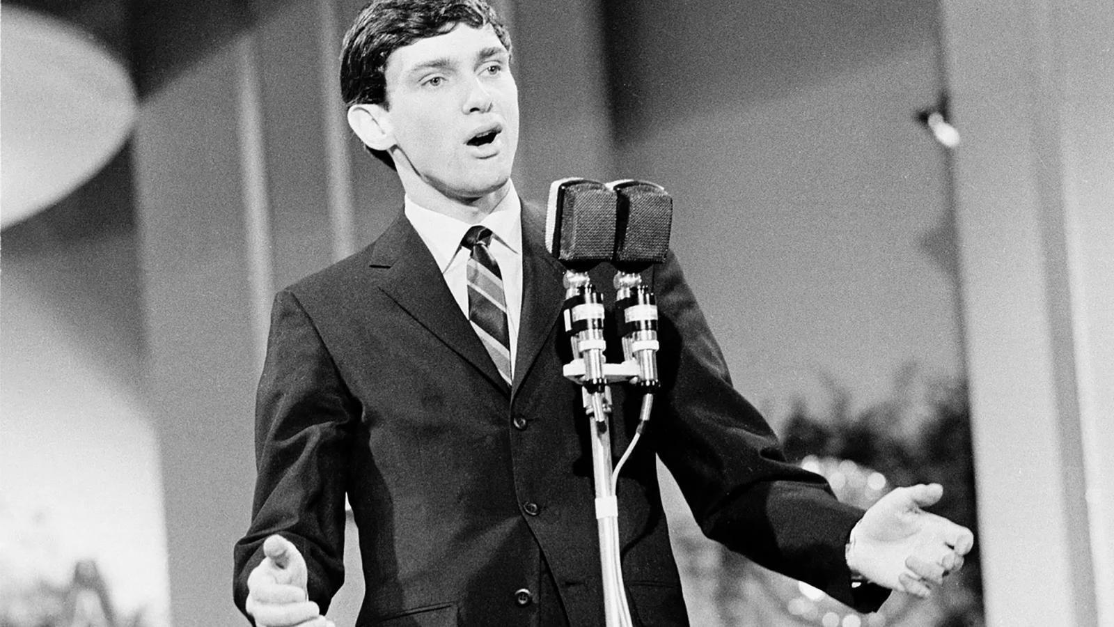 Gene Pitney akkora sztár lett, hogy 1964-ben együtt turnézott a Rolling Stonesszal