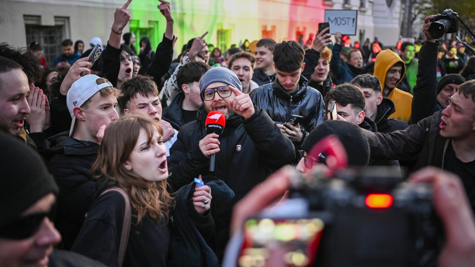 Indulatokból és félelemkeltésből nincs hiány a kampányban, ezek viszont sokaknál szorongásos tüneteket okoznak