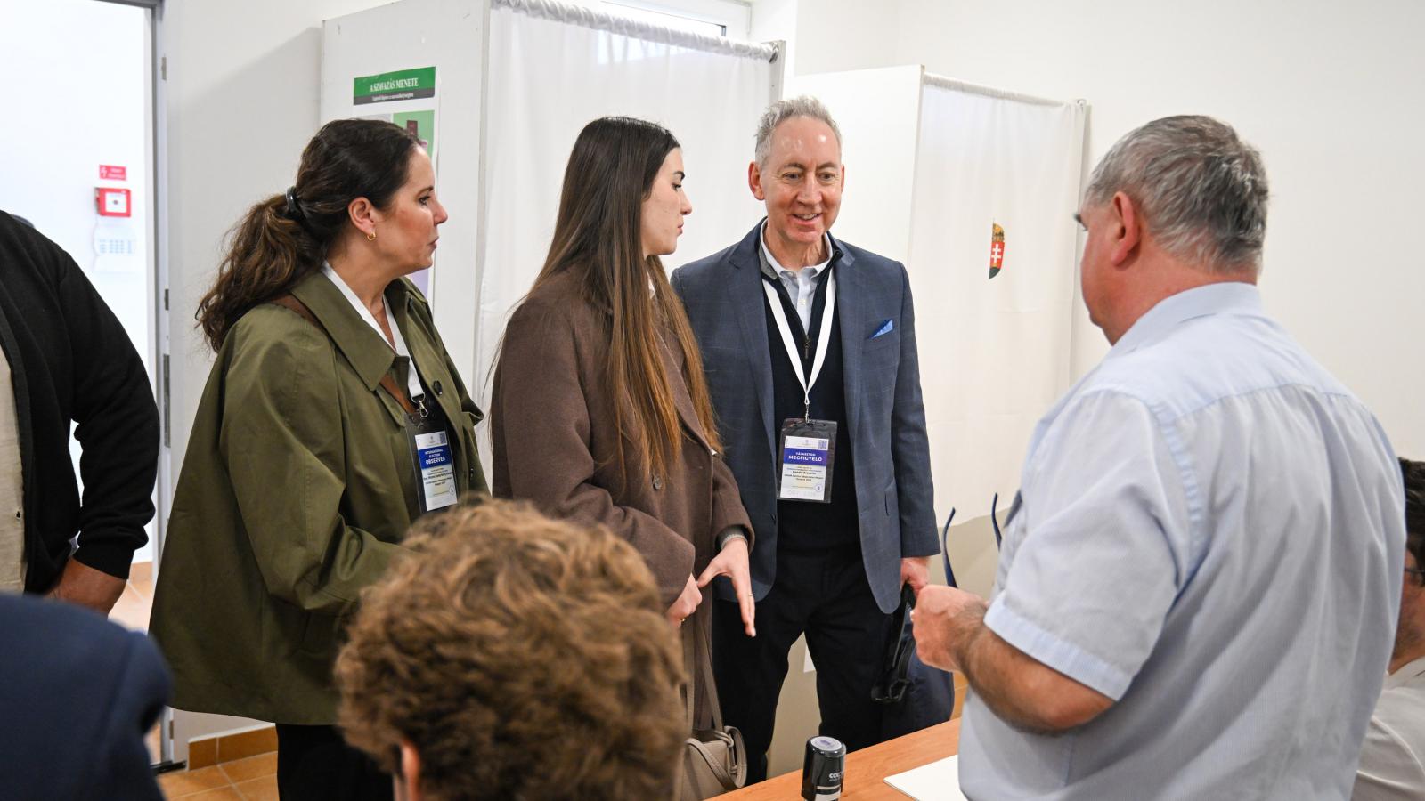 EBESZ-megfigyelők a Lyukó-völgyben 